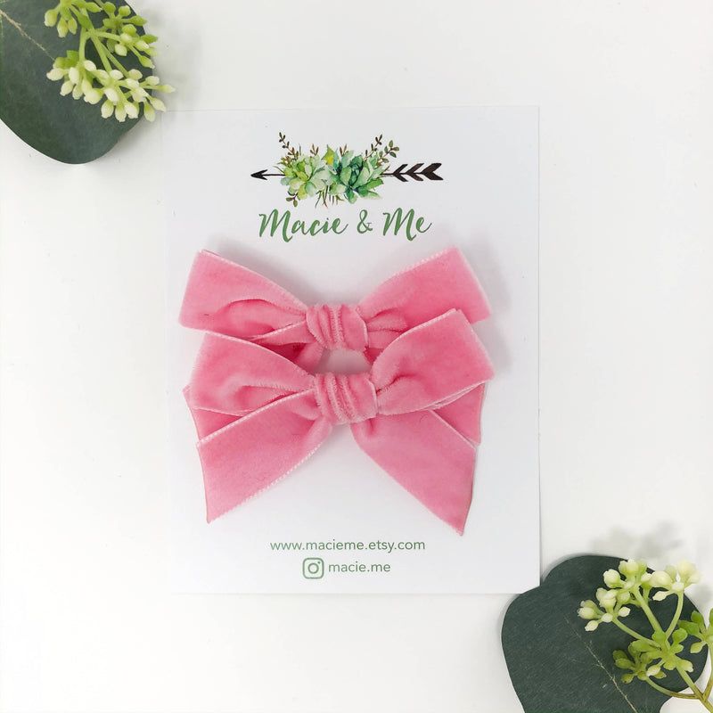 Medium Pink Velvet Bows